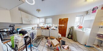 53 Kelly Rd, Unit 53 Kelly - 3l in Cambridge, MA - Building Photo