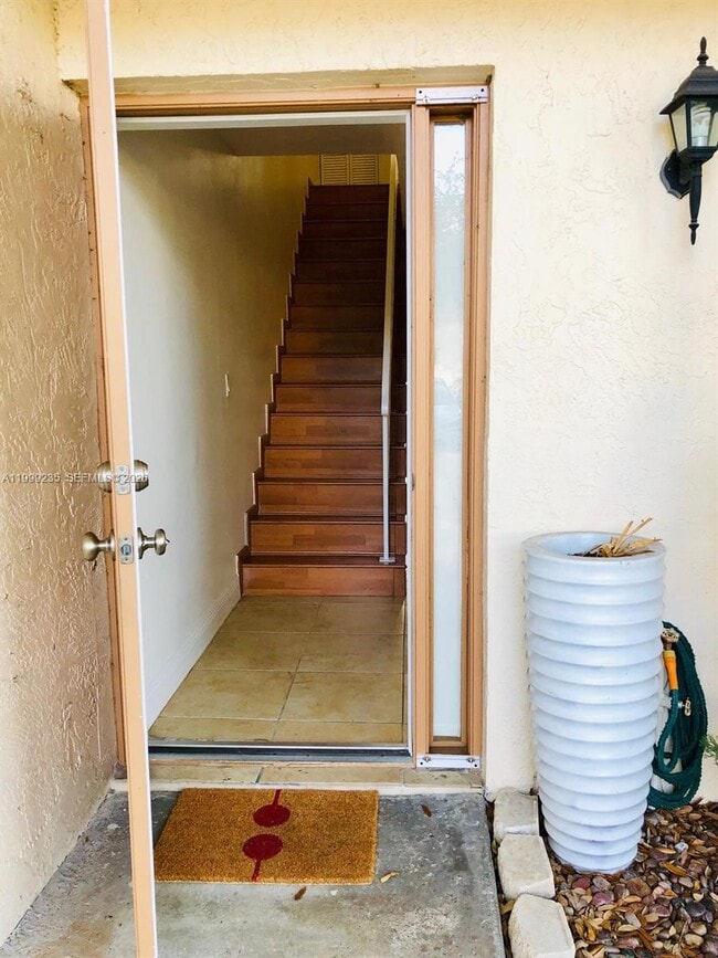 6660 SW 130th Ave in Miami, FL - Building Photo - Building Photo