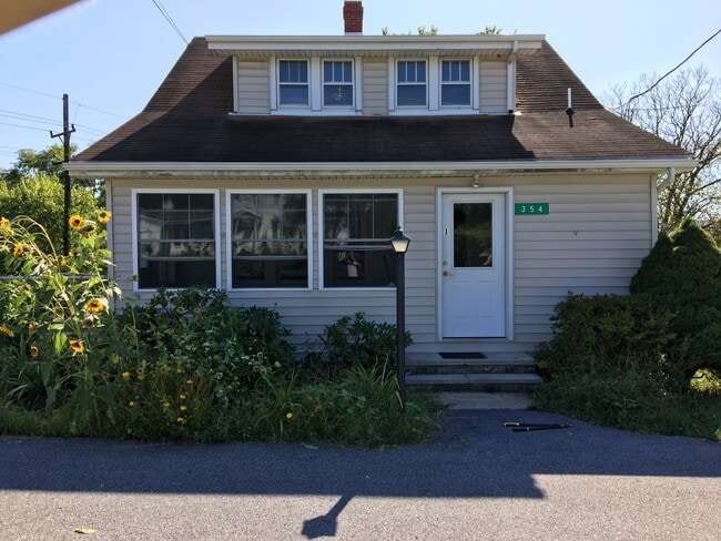 354 Buchanan Trl, Unit 1 in McConnellsburg, PA - Building Photo - Building Photo