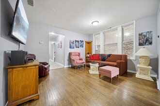 1453 S Springfield Ave in Chicago, IL - Building Photo - Interior Photo