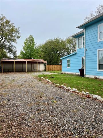 209 W 6th St in Bonham, TX - Building Photo - Building Photo