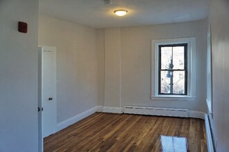 120 Willow St, Unit 3 in Cambridge, MA - Building Photo - Building Photo