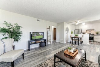 229 Harding Blvd in Roseville, CA - Building Photo - Building Photo