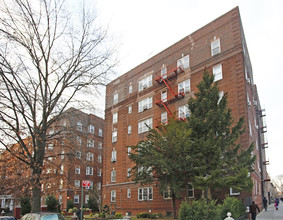 430 Ocean Pky in Brooklyn, NY - Building Photo - Building Photo