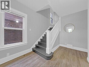 353 Indian Rd in Windsor, ON - Building Photo - Building Photo