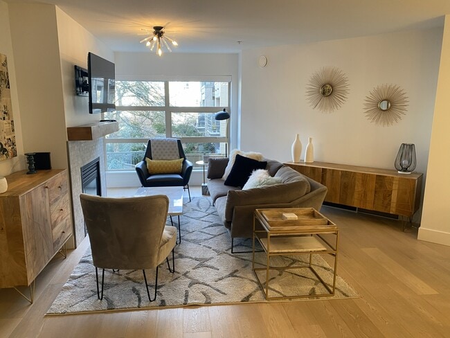 9339 University Cres in Burnaby, BC - Building Photo - Building Photo