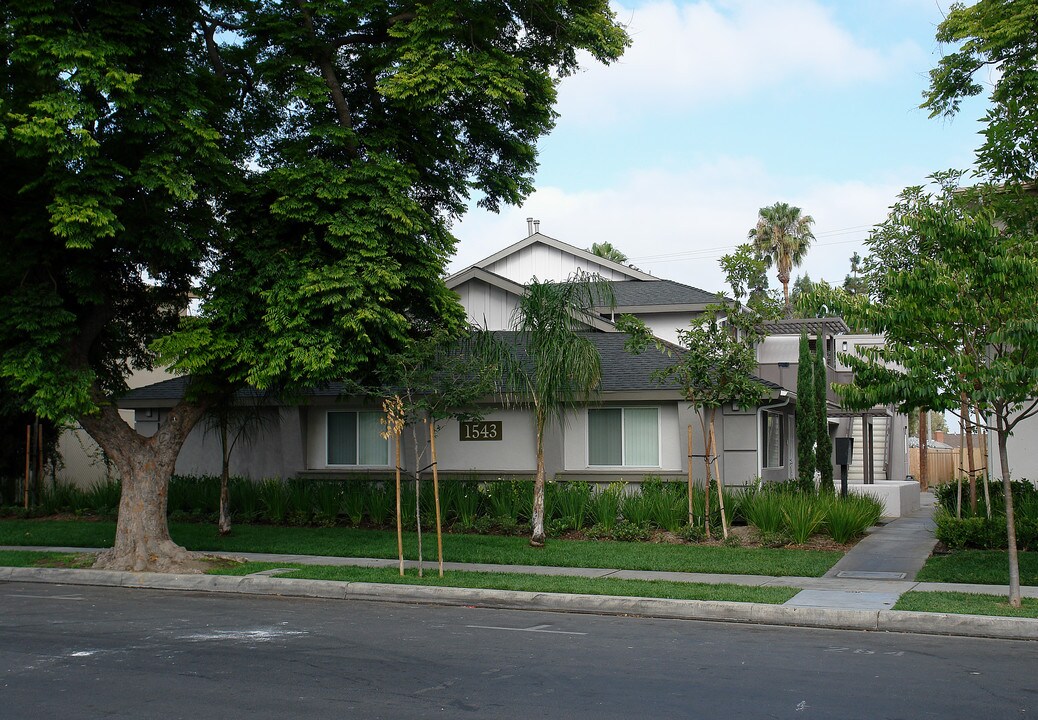 1543 S Hampstead St in Anaheim, CA - Building Photo