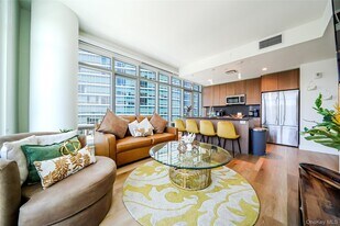 50 Clinton Pl in New Rochelle, NY - Building Photo