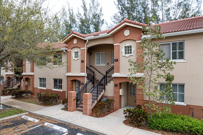 The Cove II at Briar Bay in West Palm Beach, FL - Building Photo - Building Photo