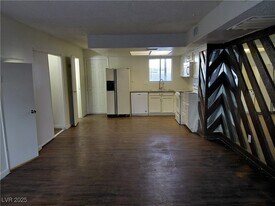 1336 N Jones Blvd in Las Vegas, NV - Building Photo