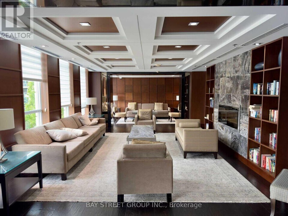 2480 Prince Michael Drive in Oakville, ON - Building Photo