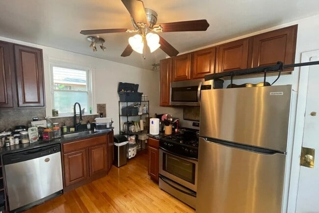 19 Pinckney St, Unit 1