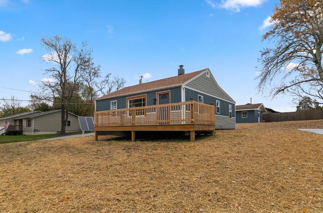 702 S 10th Ave in Ozark, MO - Building Photo