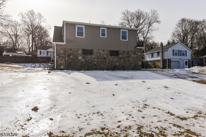 5 Canfield St in Mt. Olive, NJ - Building Photo