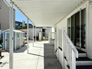 80 Huntington St in Huntington Beach, CA - Building Photo - Building Photo