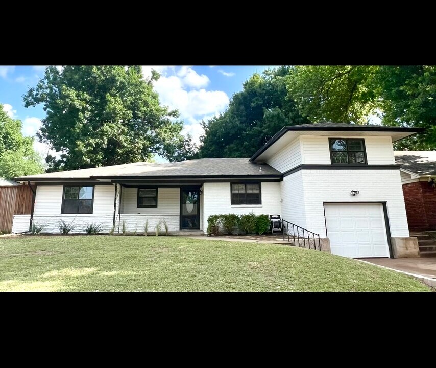 2056 NW 48th St in Oklahoma City, OK - Building Photo