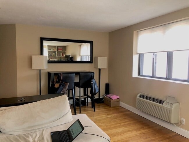 9 Appleton St, Unit 207 in Boston, MA - Foto de edificio - Building Photo