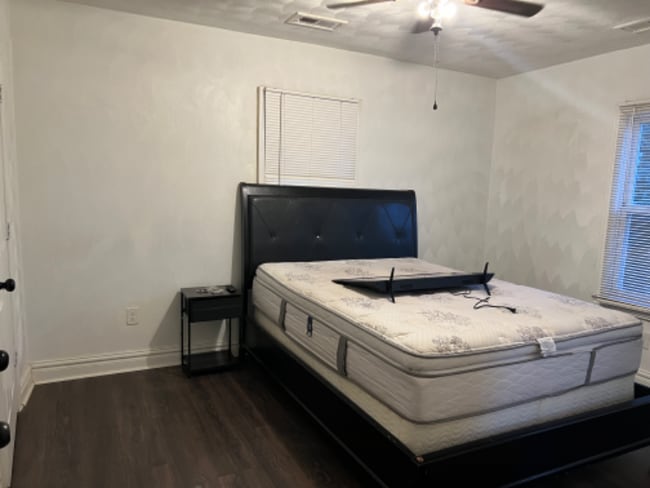 2006 Elm Ave in Portsmouth, VA - Building Photo - Building Photo