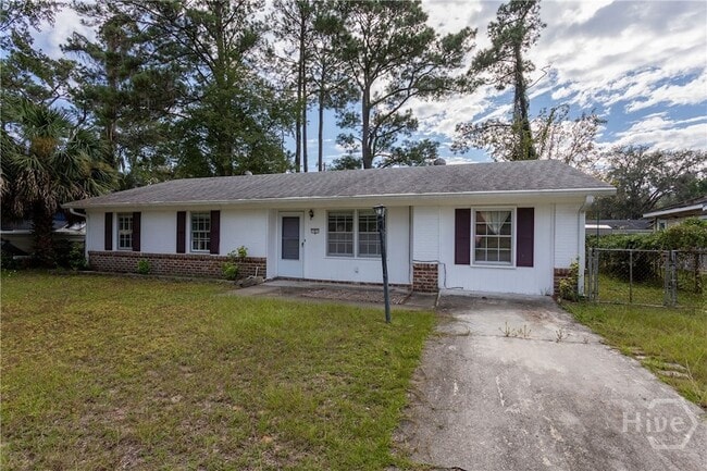 property at 5 Ossabaw Rd