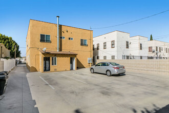 3028 Edgehill Dr in Los Angeles, CA - Building Photo - Building Photo