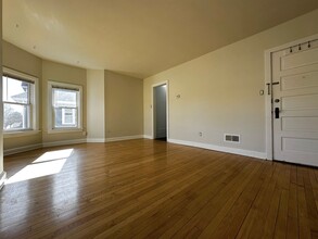 337 N Maple Ave in Green Bay, WI - Building Photo - Building Photo