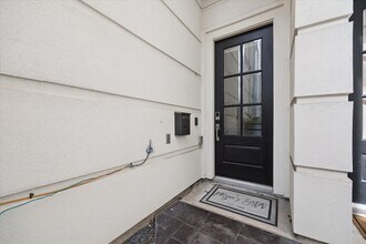 4721 Banning Dr in Houston, TX - Building Photo - Building Photo