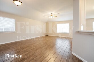 8607 Sorrel Meadows Dr, Unit 1322-A in Tomball, TX - Building Photo - Building Photo