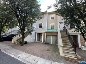 60 Bergen Ridge Rd in North Bergen, NJ - Building Photo - Building Photo