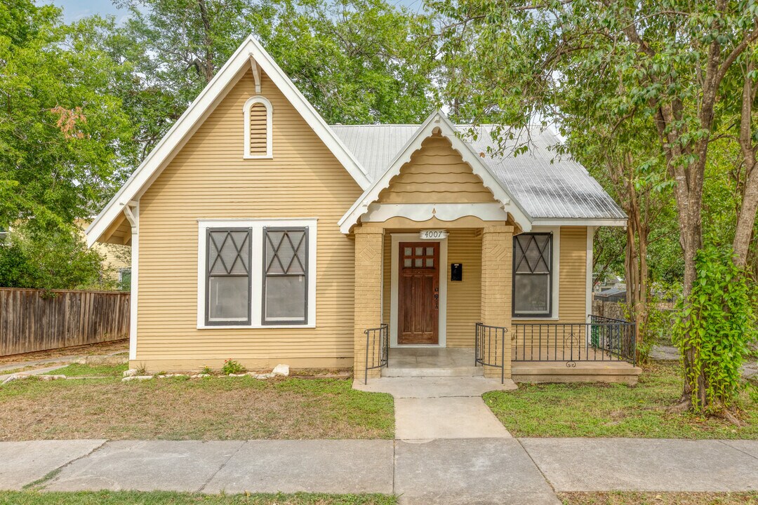 4007 Duval St in Austin, TX - Building Photo