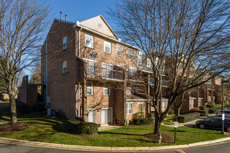 The Overlook in Silver Spring, MD - Building Photo - Building Photo