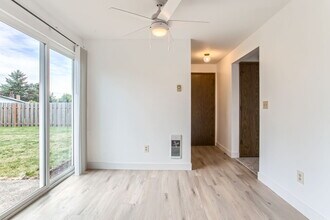 1711 SE Blairmont Dr in Vancouver, WA - Building Photo - Building Photo