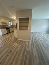 4913 Donovan Dr in Garfield Heights, OH - Building Photo - Building Photo