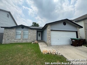 6642 Snow Meadow Dr in Converse, TX - Building Photo