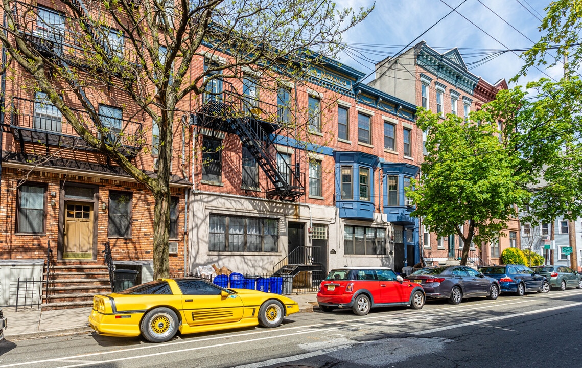 416-418 Madison St in Hoboken, NJ - Building Photo