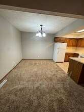 296 Streamside Ct in Nixa, MO - Building Photo - Building Photo