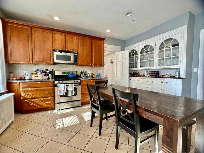 480 Jamaicaway, Unit 1 in Boston, MA - Foto de edificio - Building Photo