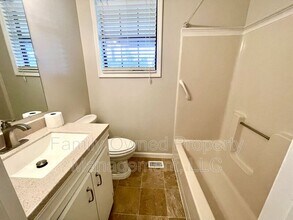 214 New Grade Rd in Moncks Corner, SC - Building Photo - Building Photo