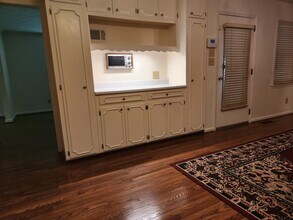 1181 Lake Shore Cir in Gainesville, GA - Building Photo - Building Photo