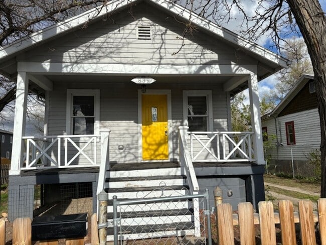 property at 839 N Jefferson St