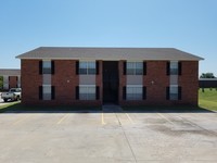 Summerfield Apartments in Blanchard, OK - Foto de edificio - Building Photo