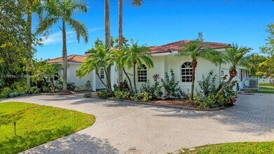 16650 SW 67th Pl in Southwest Ranches, FL - Foto de edificio - Building Photo