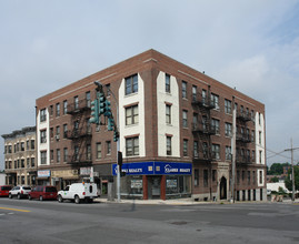 6 Webster Ave in New Rochelle, NY - Building Photo - Building Photo
