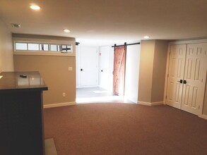 1054 Clintonville Rd, Unit 1054 Clintonville in Wallingford, CT - Building Photo - Building Photo