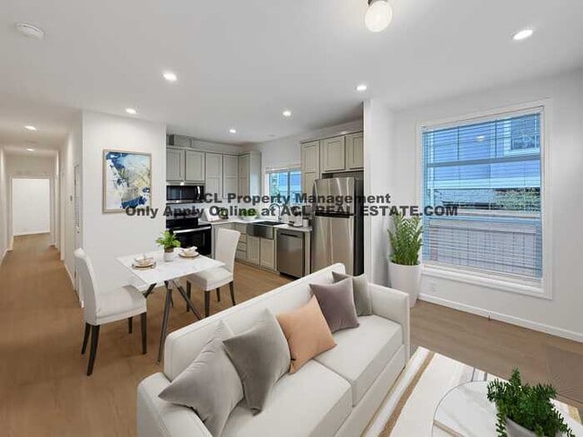 1325 Russell Way in Hayward, CA - Building Photo - Building Photo