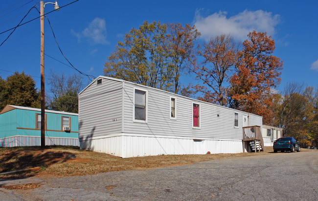 125-136 Alice St in Greenville, SC - Foto de edificio - Building Photo