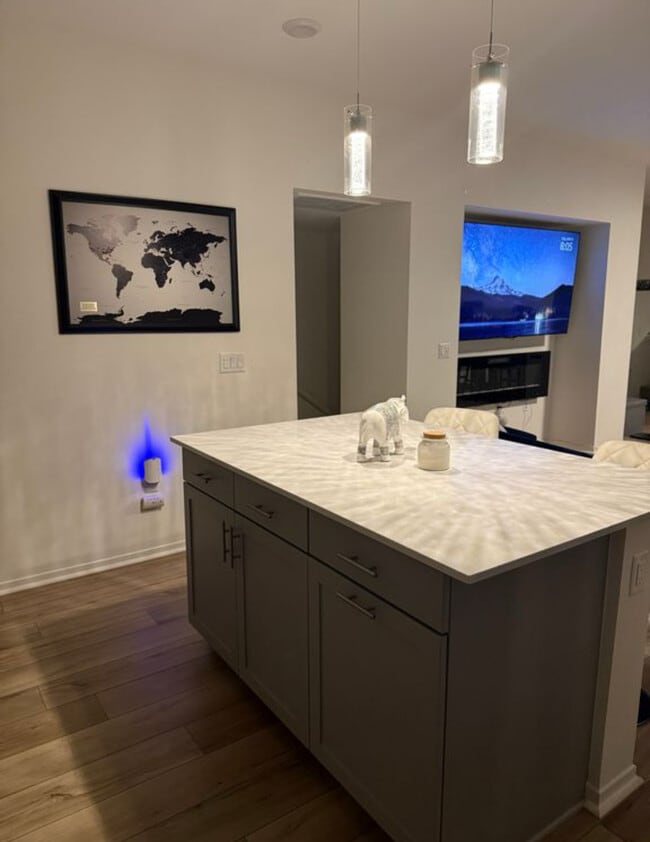 property at 5491 Seacliff Pl