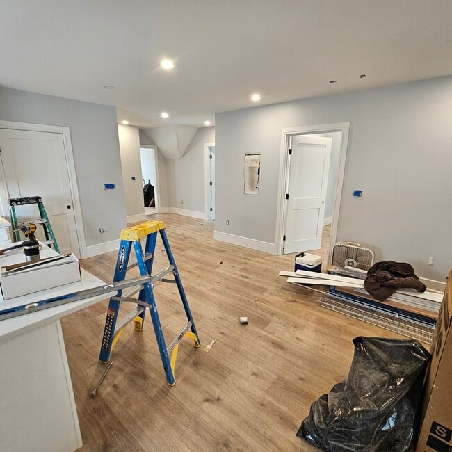 28 Brooks St, Unit 3