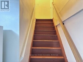 130 Kingswood Dr in Brampton, ON - Building Photo - Building Photo