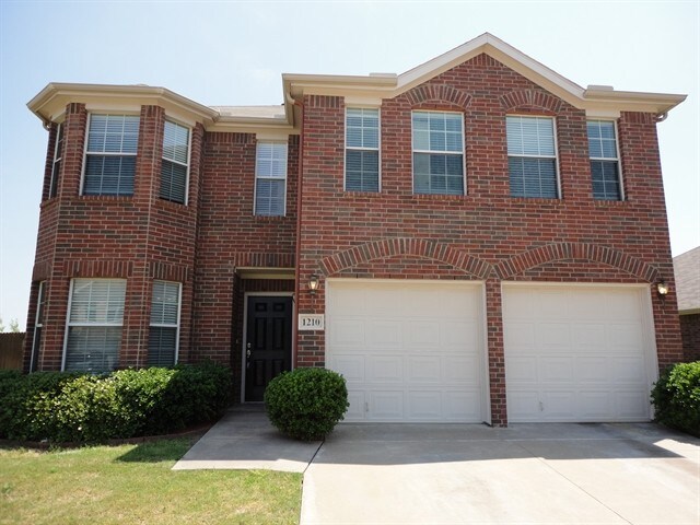 1210 Mule Deer Dr in Arlington, TX - Building Photo