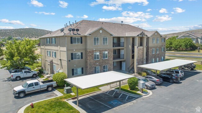 3531 E Rock Creek Rd in Eagle Mountain, UT - Building Photo - Building Photo